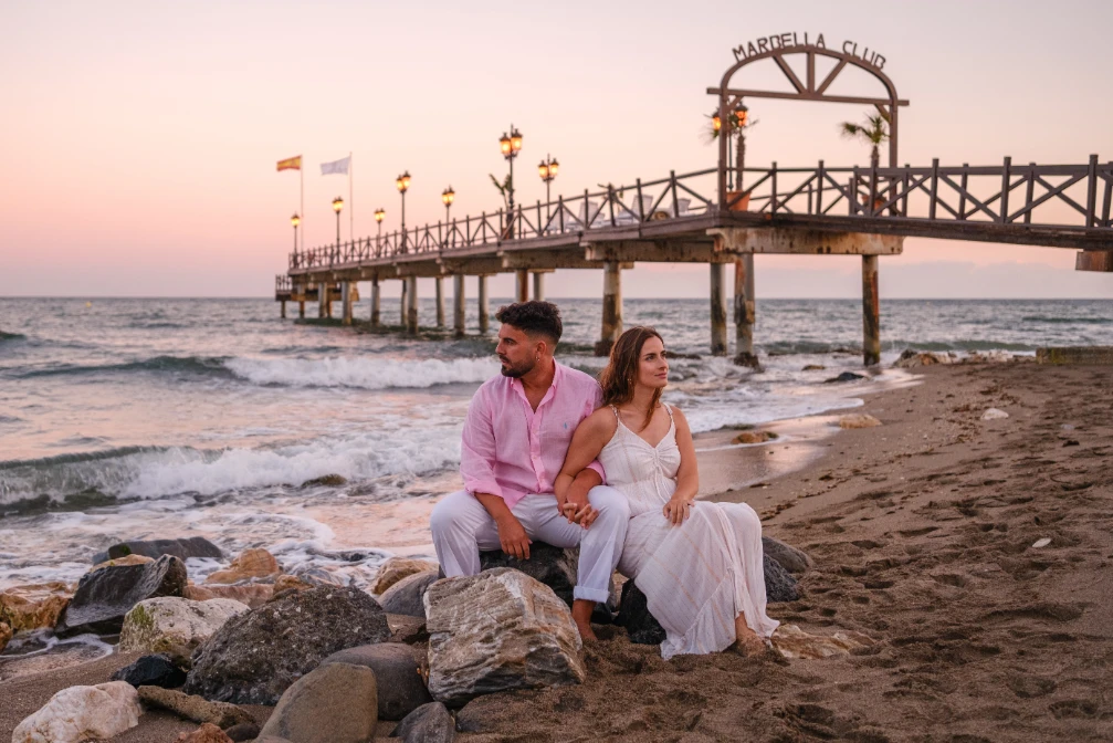 Fran y Rocío, en su preboda en Puente Romano, Marbella
