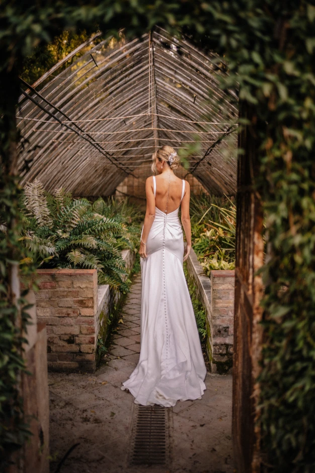 Marco y Katerina en su sesión de Post boda en el Jardín Botánico de la concepción, en Málaga