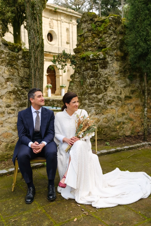 Fran y Bea, durante su ceremonia en el Convento de Caños Santos.